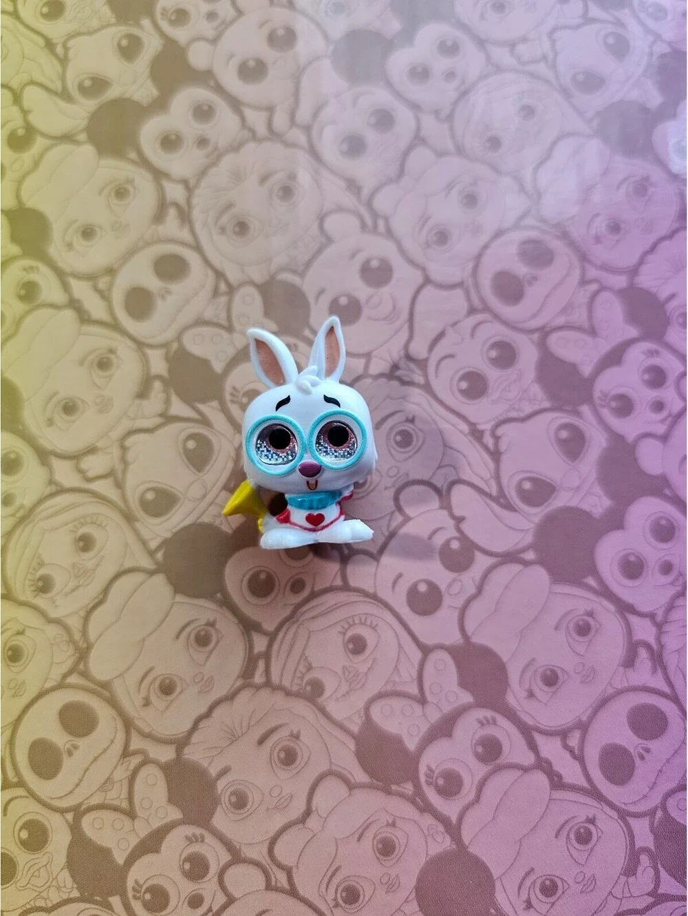 Disney Doorables Series 2 White Rabbit Queen's Herald